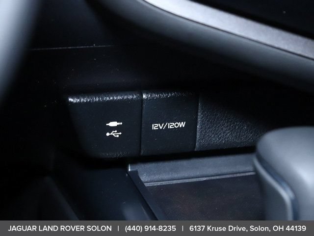 Used 2018 Toyota Camry SE w/ Moonroof Package FWD image 25