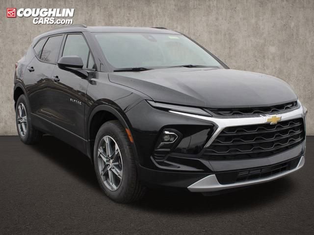 New 2025 Chevrolet Blazer LT w/ Convenience Package video 2