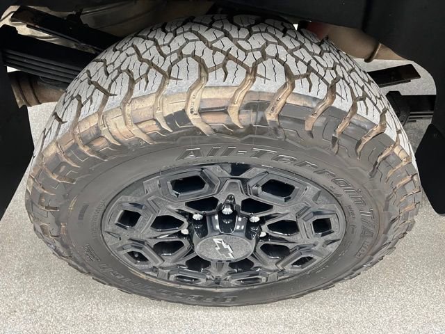 Used 2024 Chevrolet Silverado 3500 High Country w/ Technology Package AWD/4WD image 16