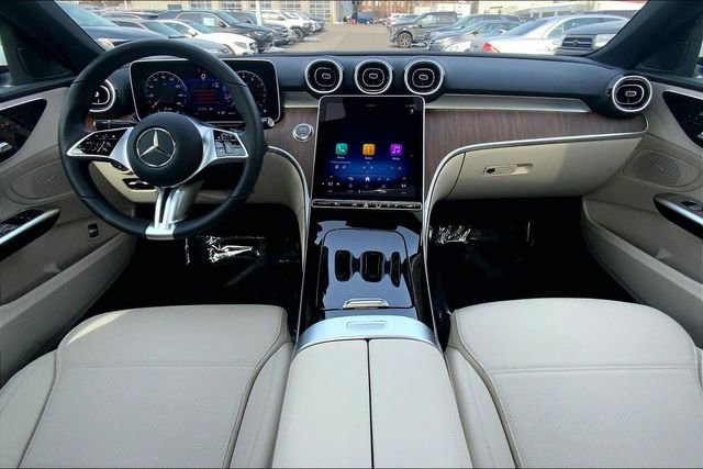 Used 2025 Mercedes-Benz C 300 4MATIC Sedan image 12