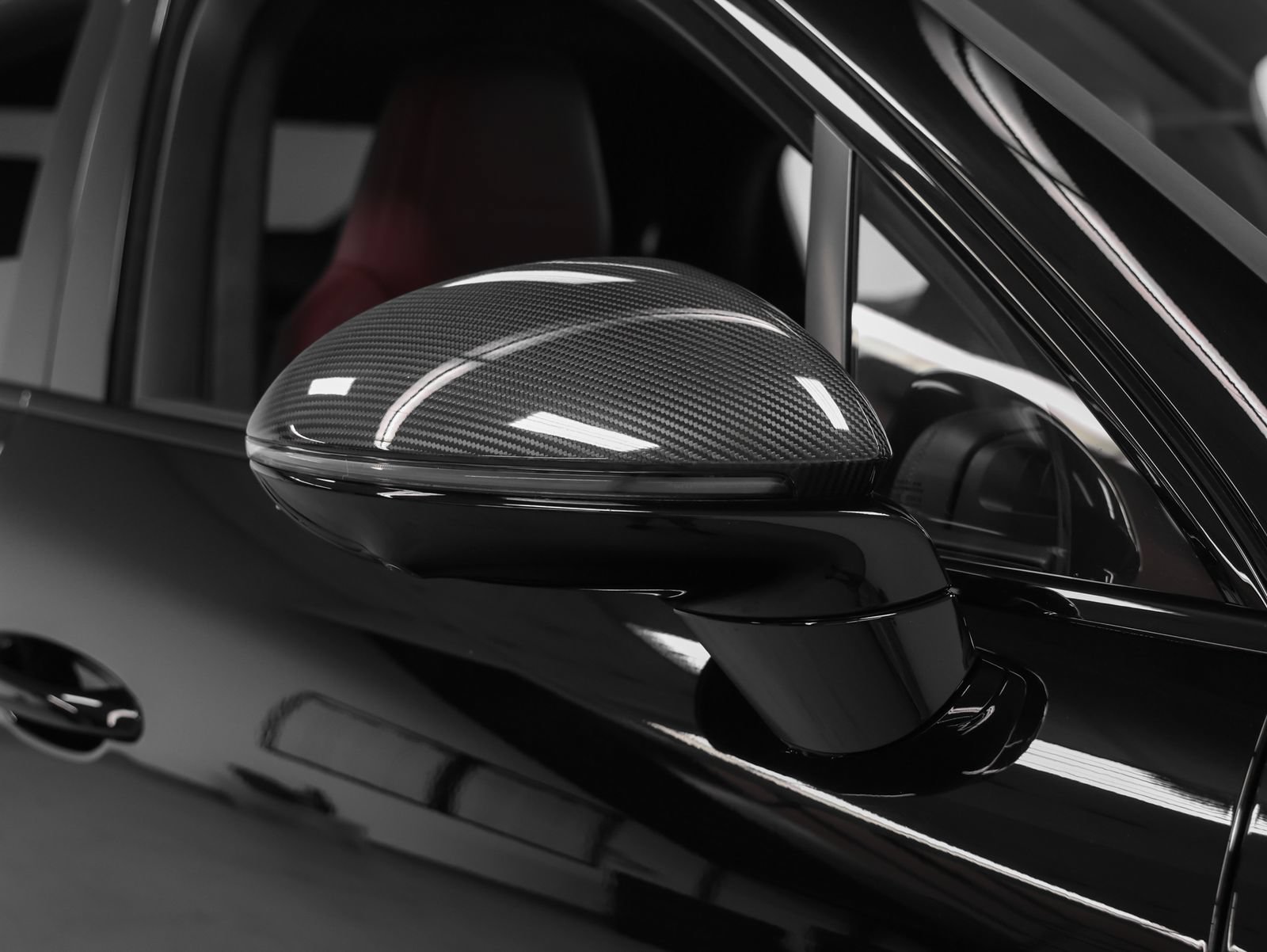 Certified 2024 Porsche Cayenne Turbo AWD/4WD image 14