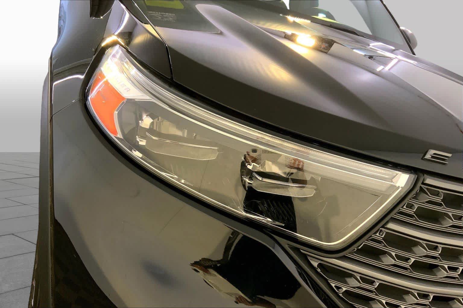Used 2022 Ford Explorer XLT w/ Equipment Group 202A AWD/4WD image 27