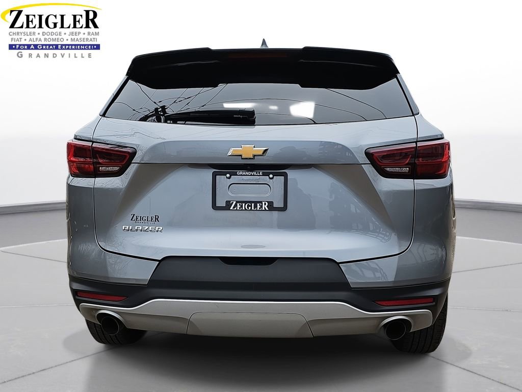 Used 2025 Chevrolet Blazer LT image 6