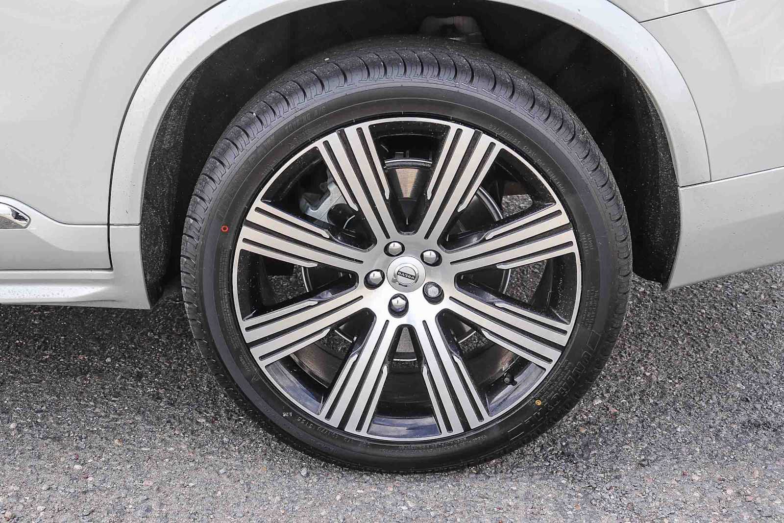 Used 2020 Volvo XC90 T8 Inscription w/ Protection Package Premier image 11