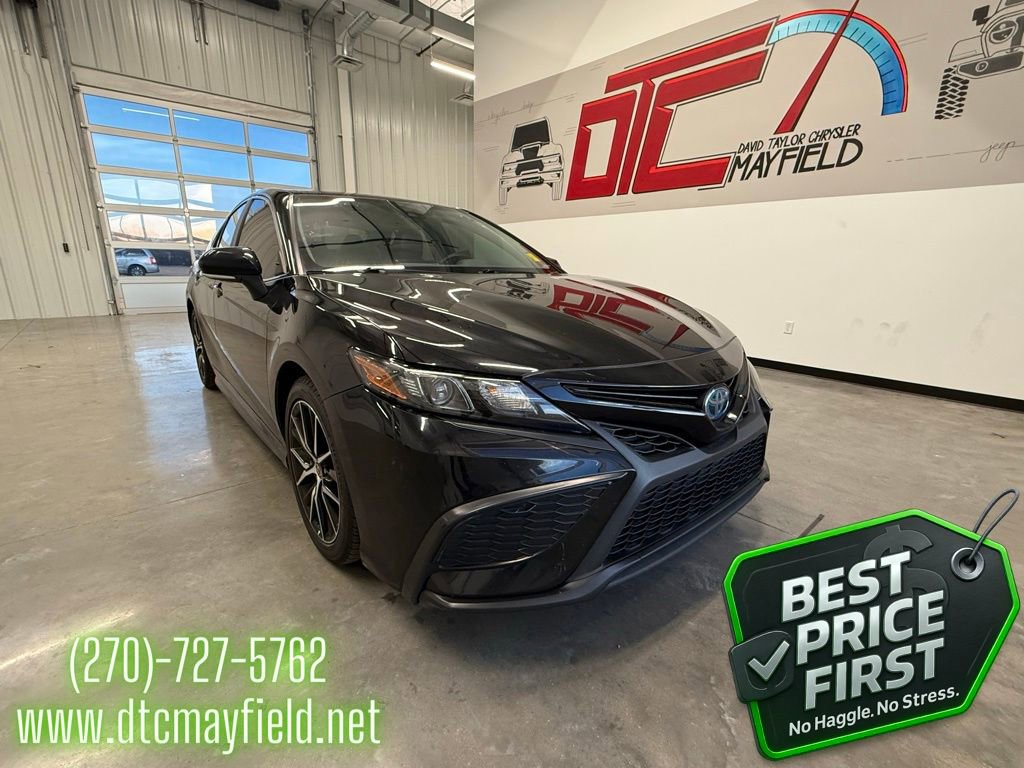 Used 2022 Toyota Camry SE