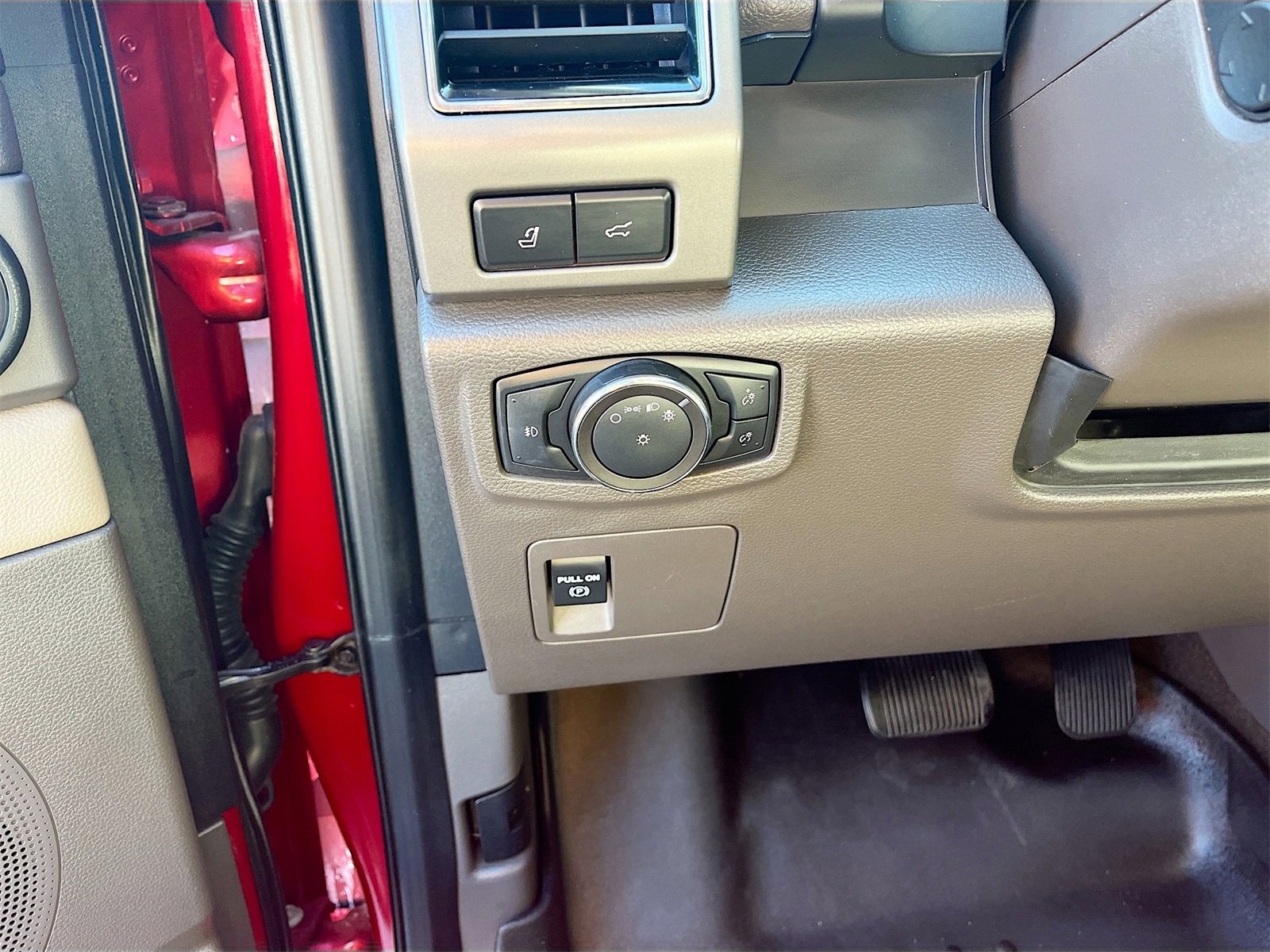 Used 2021 Ford Expedition XLT image 10