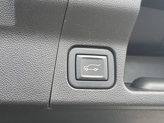 Certified 2020 GMC Acadia SLT w/ LPO, Floor Liner Package AWD/4WD image 9
