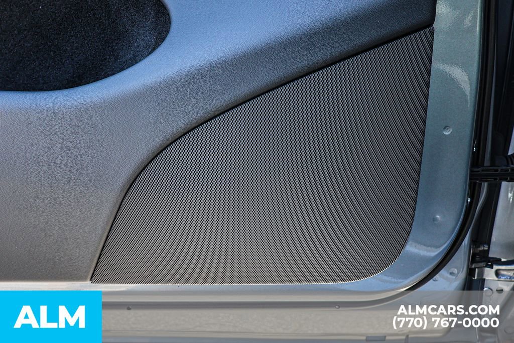 Used 2025 Tesla Model Y Long Range image 45