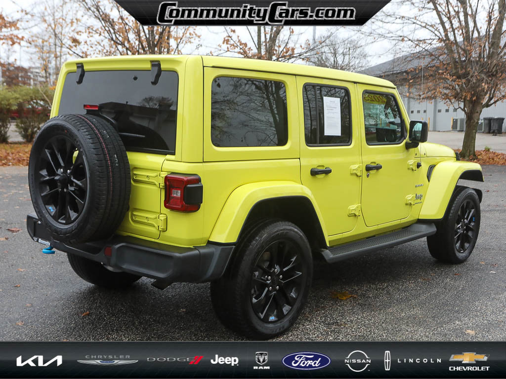 Used 2023 Jeep Wrangler Sahara w/ Cold Weather Group image 7