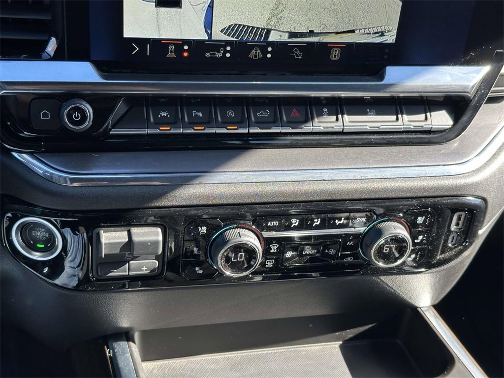 Used 2024 Chevrolet Silverado 1500 High Country w/ High Country Premium Package image 5