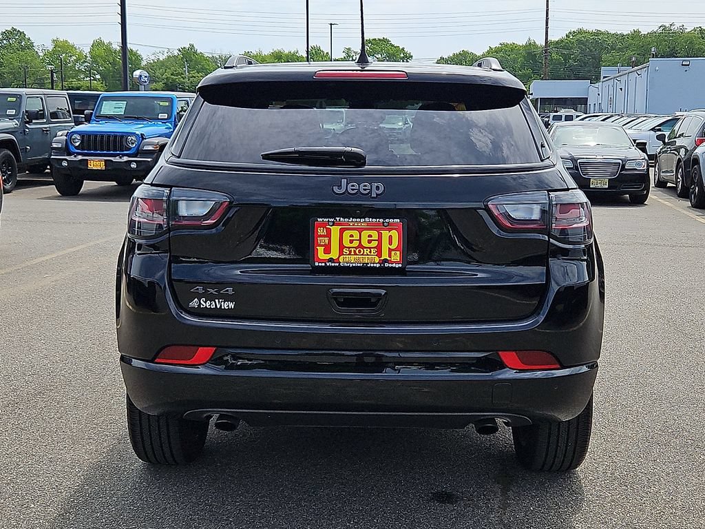 Certified 2023 Jeep Compass High Altitude AWD/4WD image 6