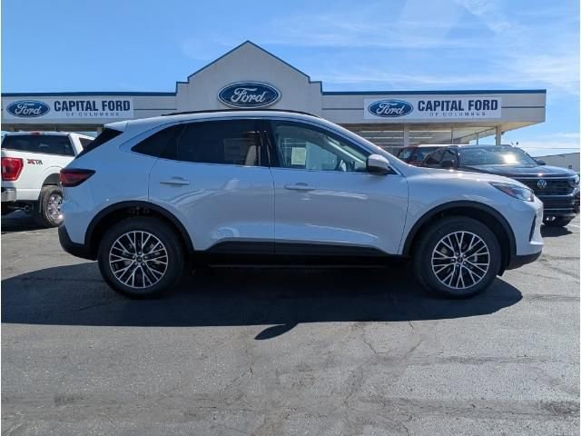 New 2025 Ford Escape SE image 4