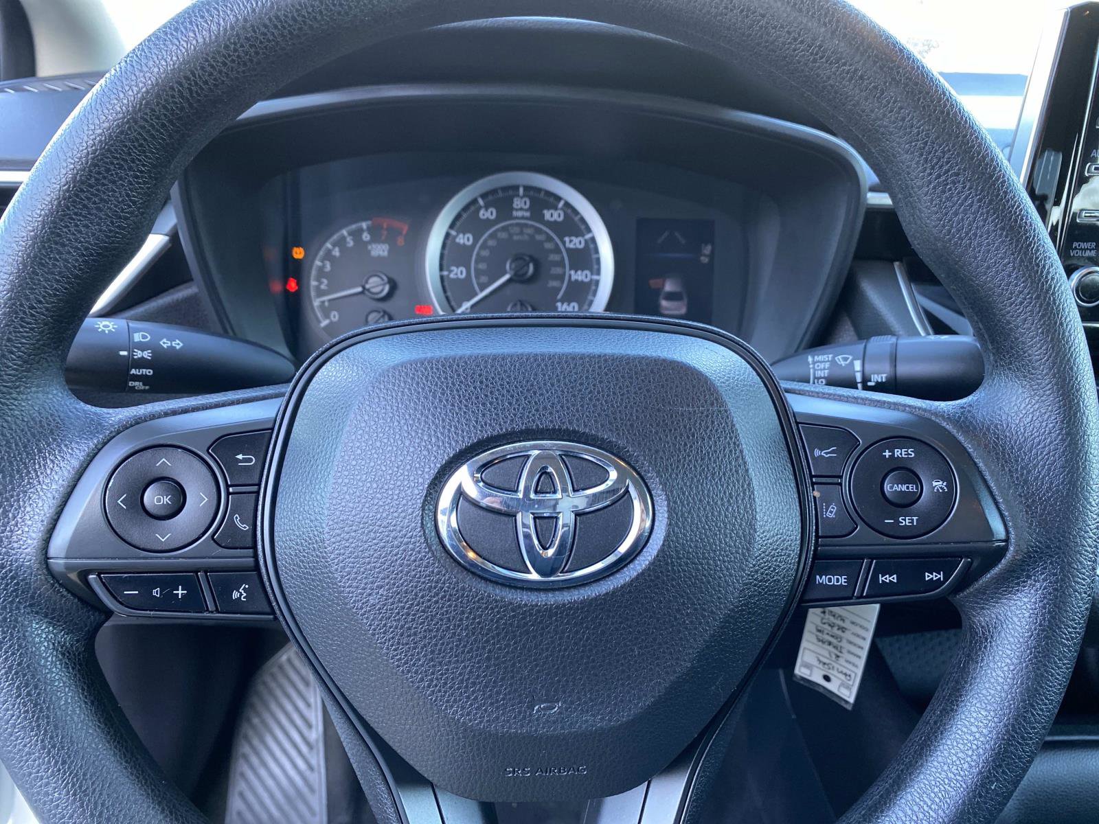 Used 2021 Toyota Corolla LE FWD image 9