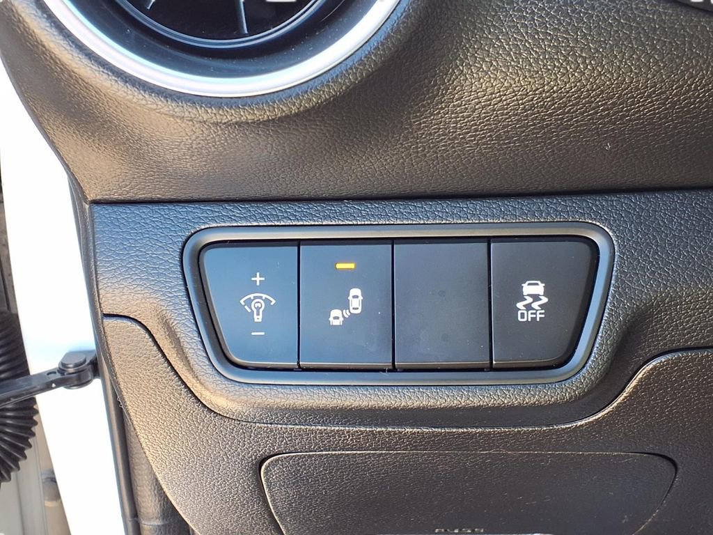 Used 2023 Kia Forte LXS w/ LXS Technology Package image 13