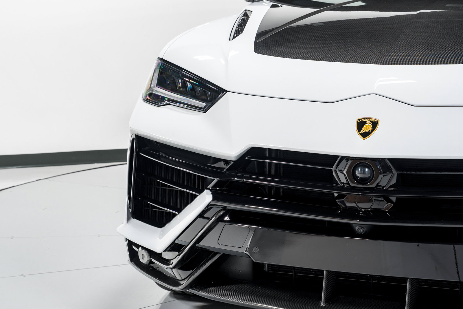 Used 2024 Lamborghini Urus Performante AWD/4WD image 46