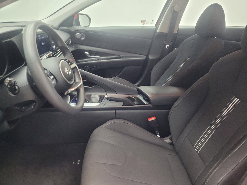 Used 2022 Hyundai Elantra SEL FWD image 17