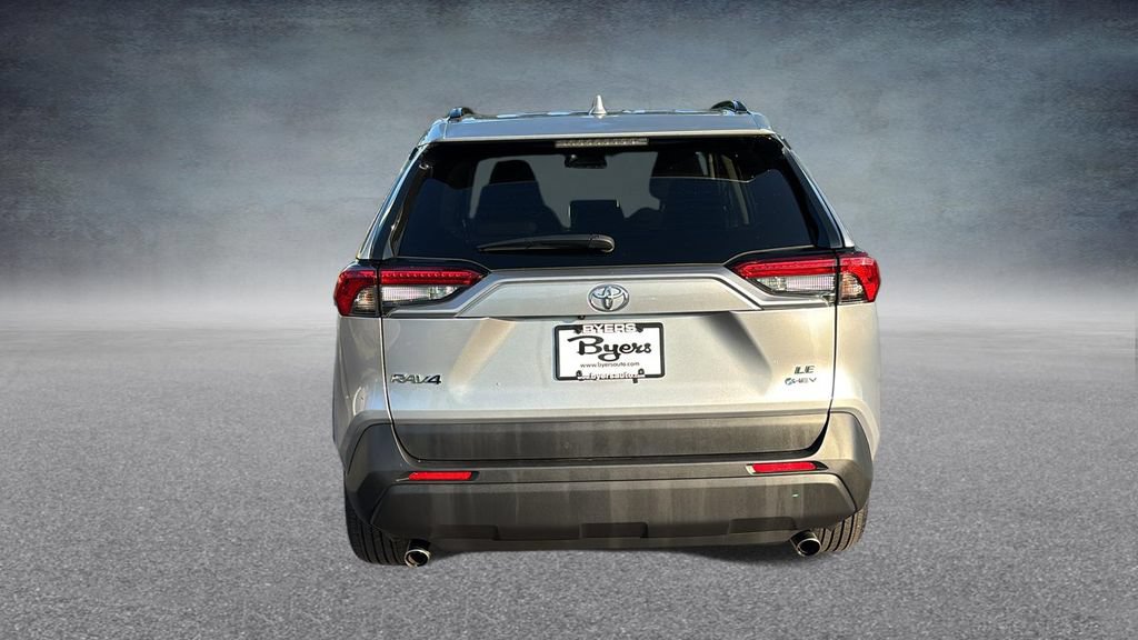 Used 2025 Toyota RAV4 LE AWD/4WD image 28