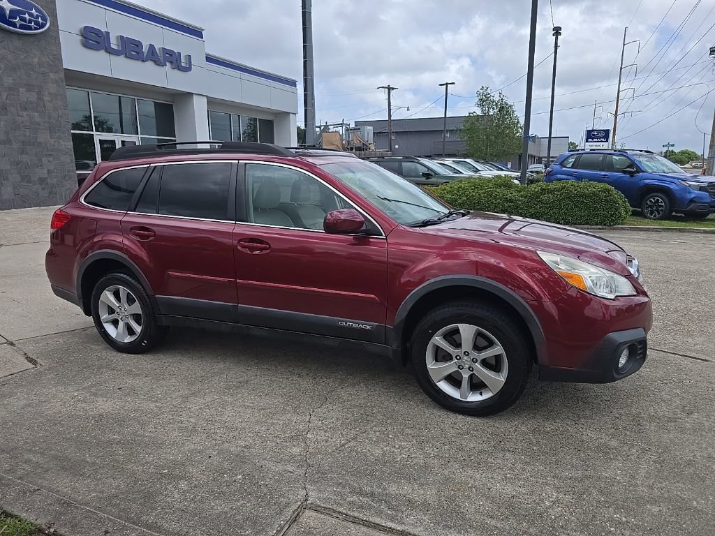 Used 2013 Subaru Outback 3.6R Limited image 2