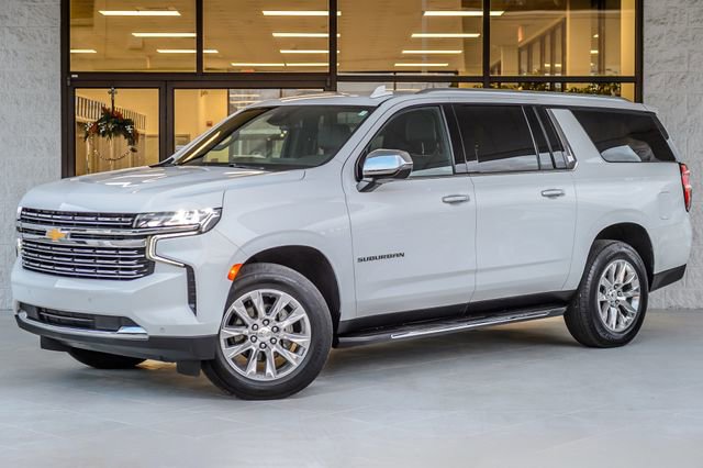 Used 2023 Chevrolet Suburban Premier image 2