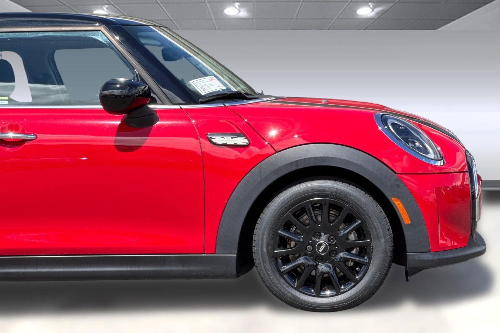 Used 2023 MINI Cooper 4-Door Hardtop image 34