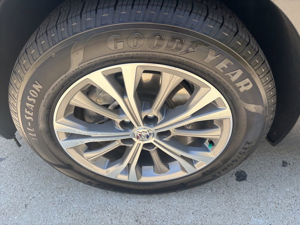 Used 2022 Buick Envision Preferred FWD image 19