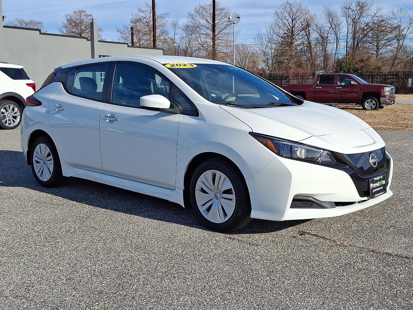 Used 2023 Nissan Leaf S image 3