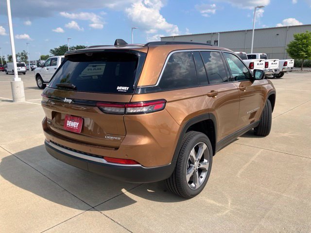 New 2026 Jeep Grand Cherokee Limited w/ Luxury Tech Group II AWD/4WD image 6