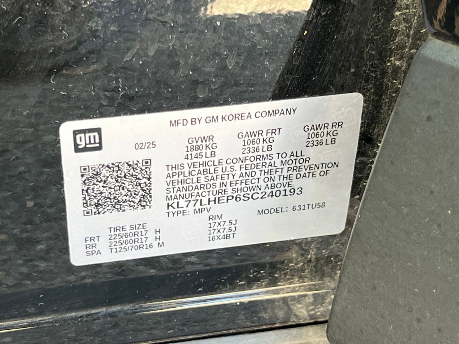 Used 2025 Chevrolet Trax LT w/ LT Convenience Package image 24