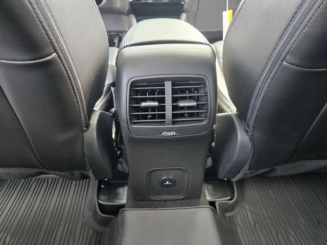 Used 2025 Ford Escape SE w/ PHEV Premium Package FWD image 14