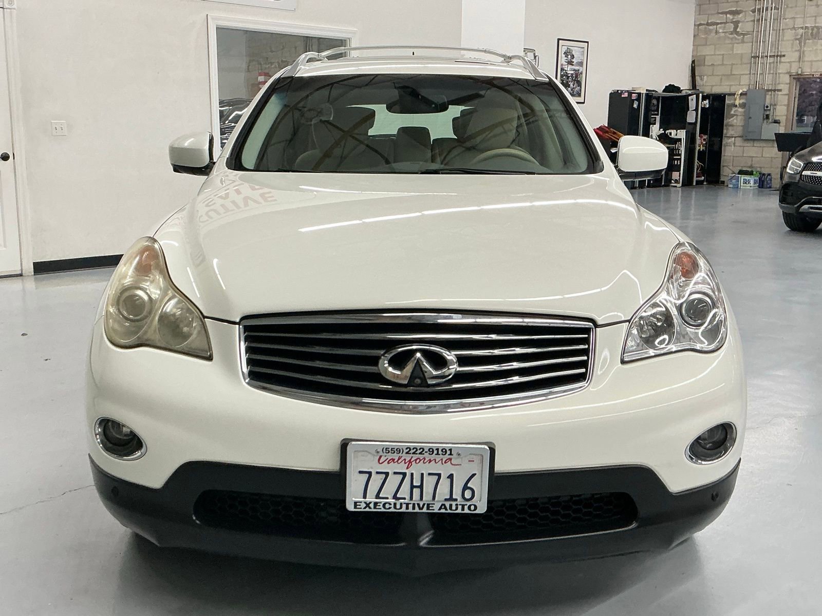 Used 2010 INFINITI EX35 Journey image 2