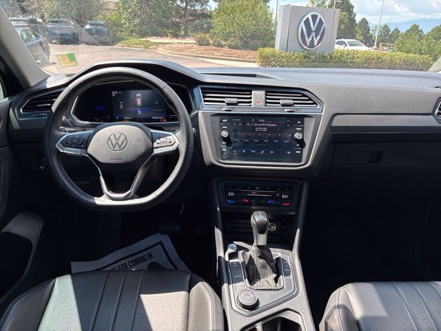 Used 2023 Volkswagen Tiguan SE w/ Panoramic Sunroof Package AWD/4WD image 17