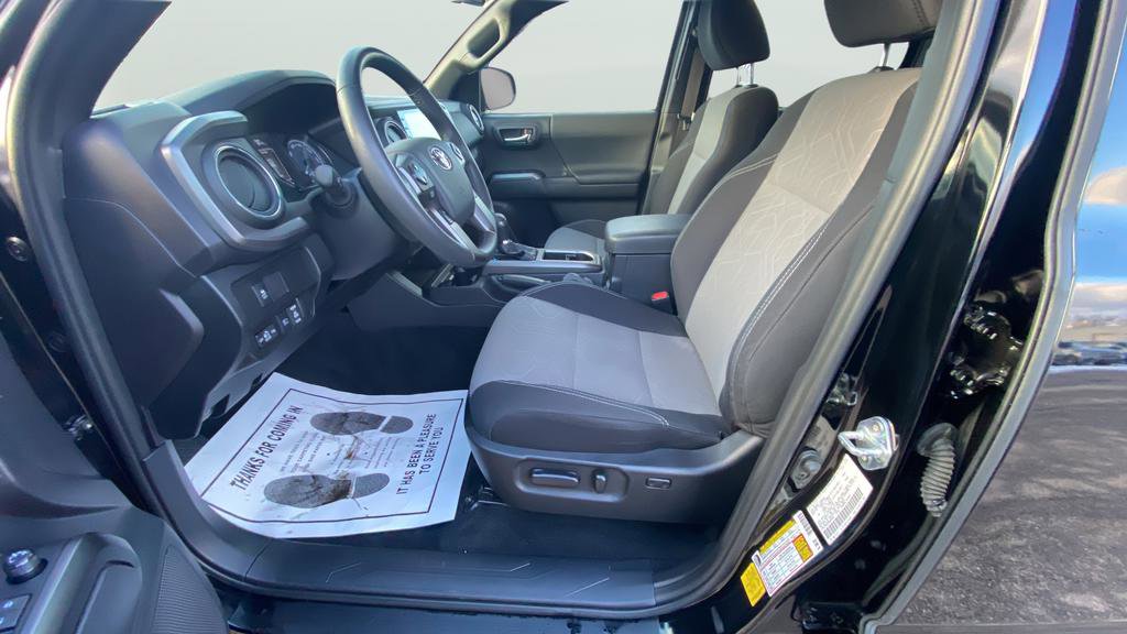 Used 2023 Toyota Tacoma TRD Sport w/ Black Out Package (TMS) image 30