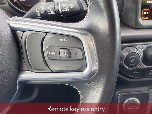Used 2022 Jeep Wrangler Unlimited Sahara AWD/4WD image 17