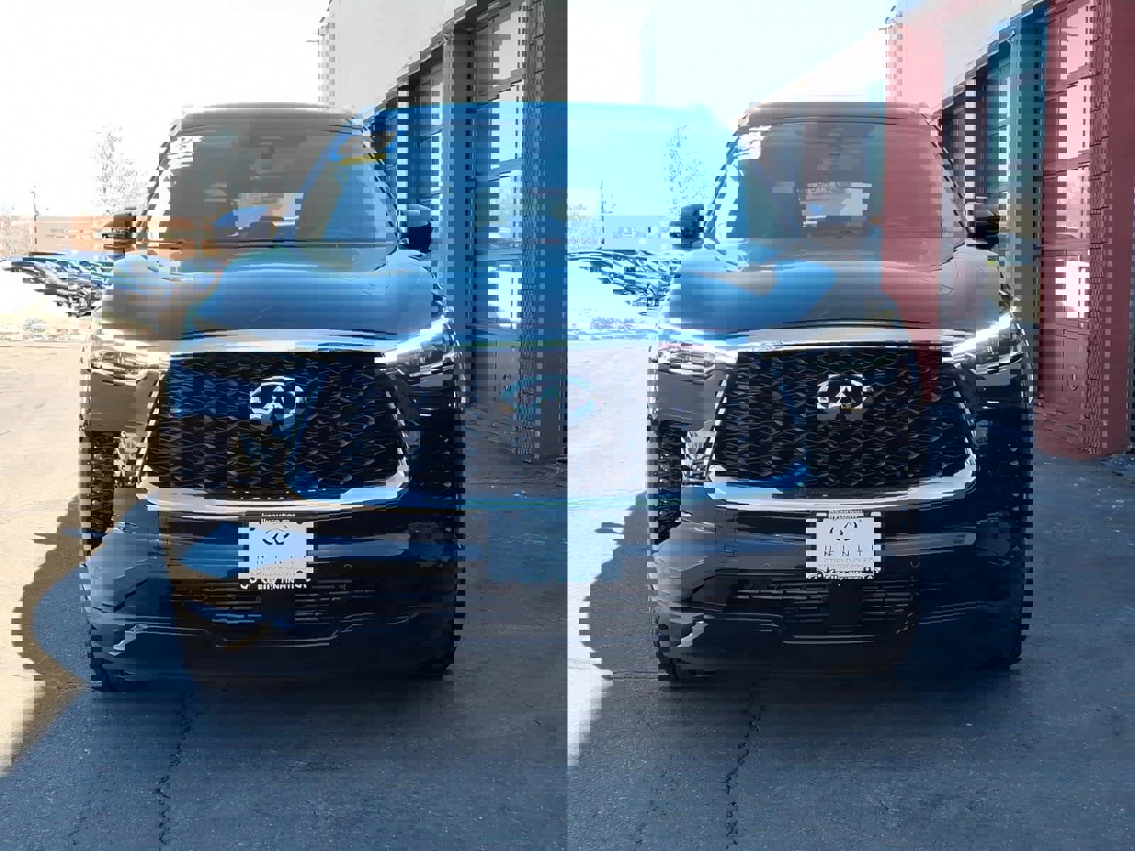 Certified 2025 INFINITI QX60 Luxe image 2