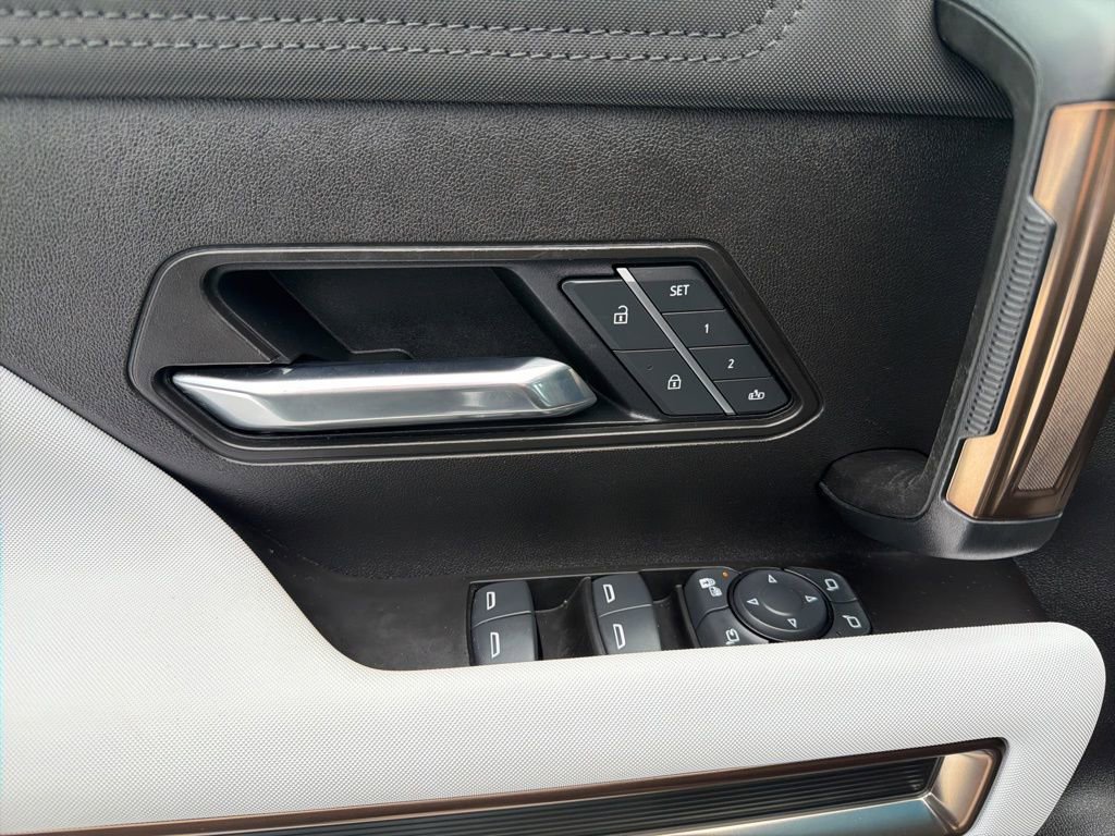 Used 2025 GMC Hummer EV 3X w/ LPO, Sport Package image 11