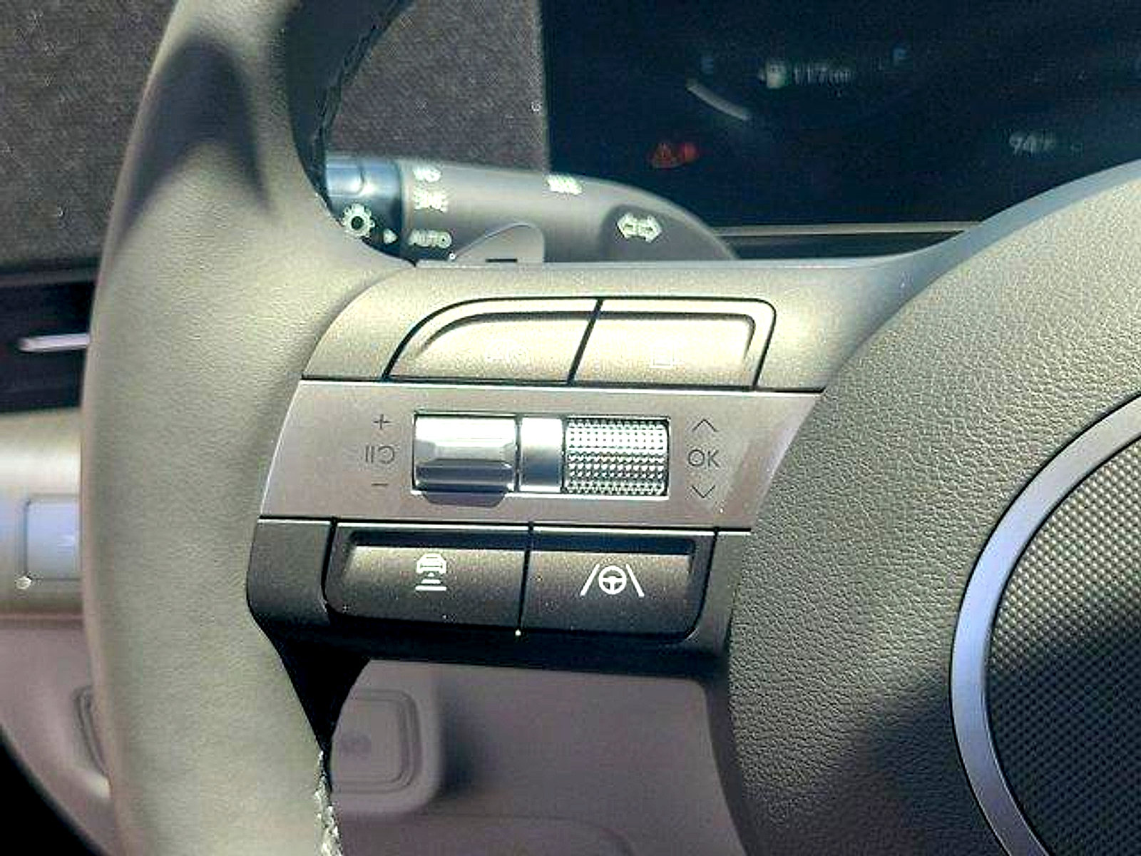 Used 2024 Hyundai Kona Limited FWD image 22