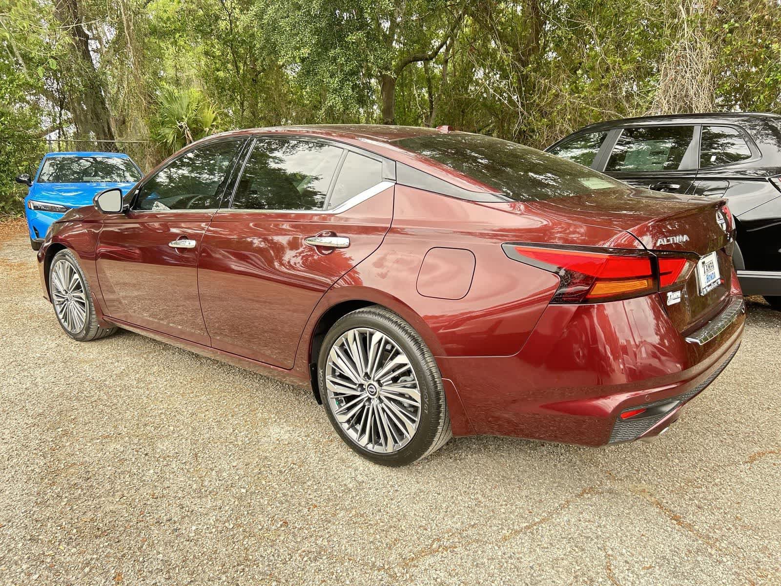 Used 2023 Nissan Altima 2.5 SL FWD image 7
