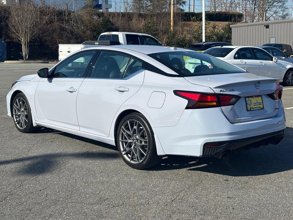 Used 2024 Nissan Altima 2.0 SR image 24
