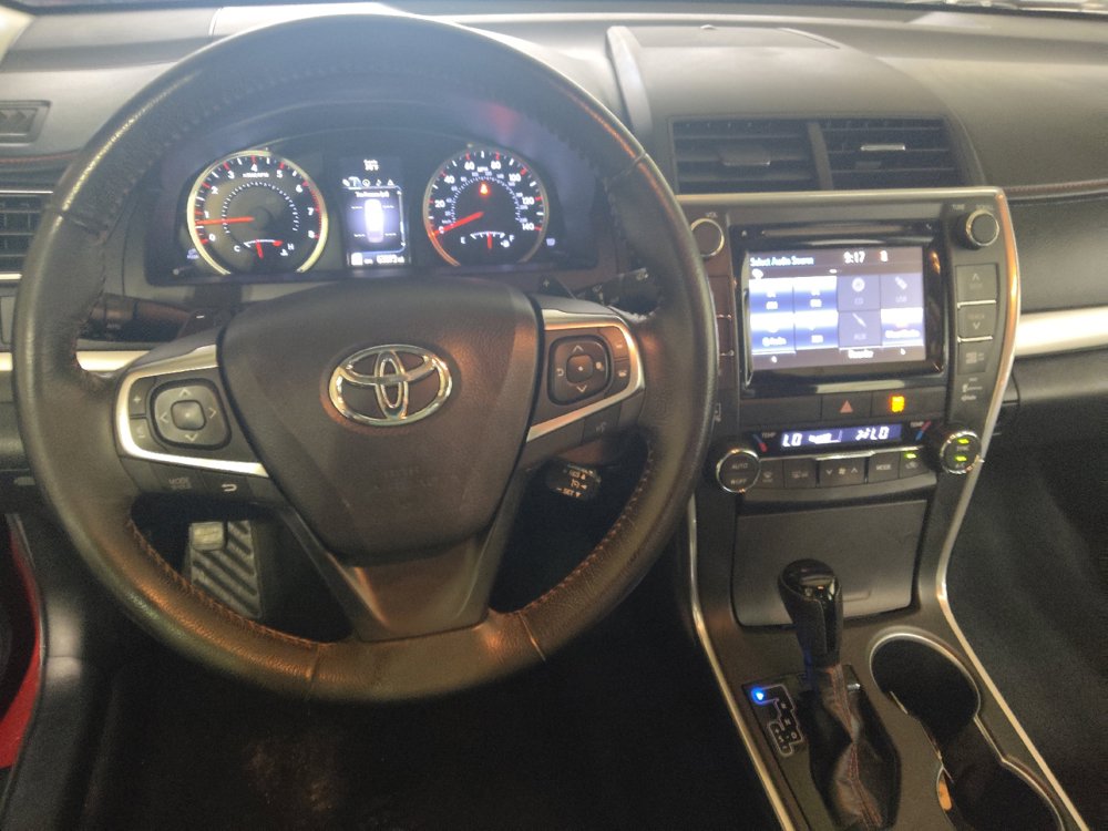 Used 2016 Toyota Camry XSE FWD image 22