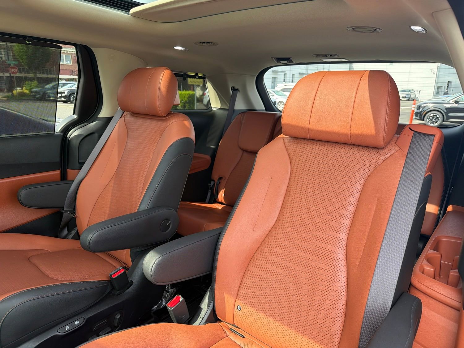 Used 2024 Kia Carnival SX Prestige FWD image 8