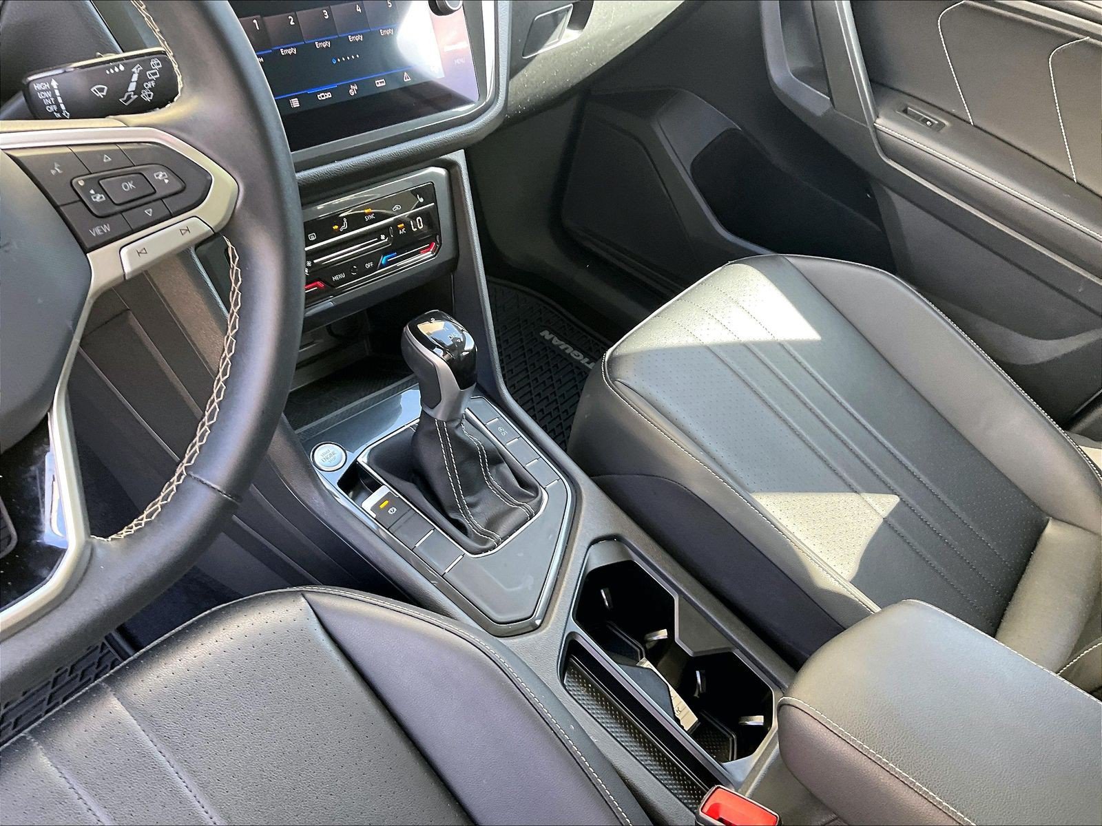 Certified 2023 Volkswagen Tiguan SE FWD image 17