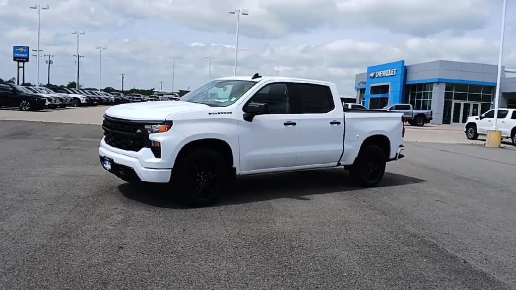 Used 2024 Chevrolet Silverado 1500 Custom w/ Turbomax Blackout Package image 4