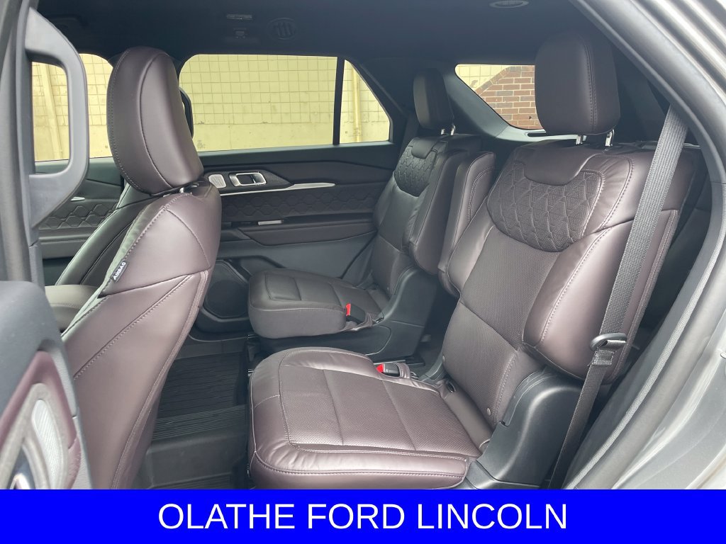 New 2026 Ford Explorer Platinum w/ LUX Leather Package AWD/4WD image 13