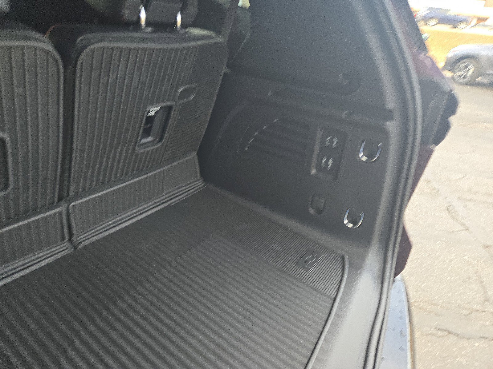 New 2026 Chevrolet Traverse RS w/ LPO, Floor Liner Package image 27