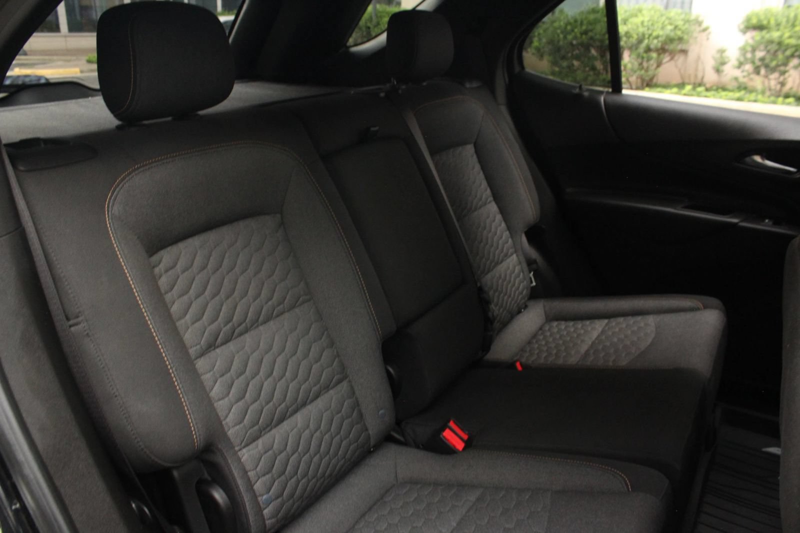 Used 2020 Chevrolet Equinox LT w/ LPO, Floor Liner Package AWD/4WD image 22
