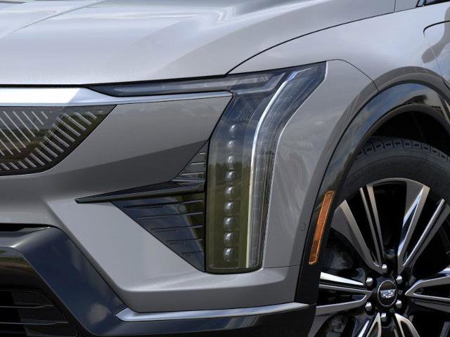 New 2025 Cadillac Optiq Luxury 2 image 32