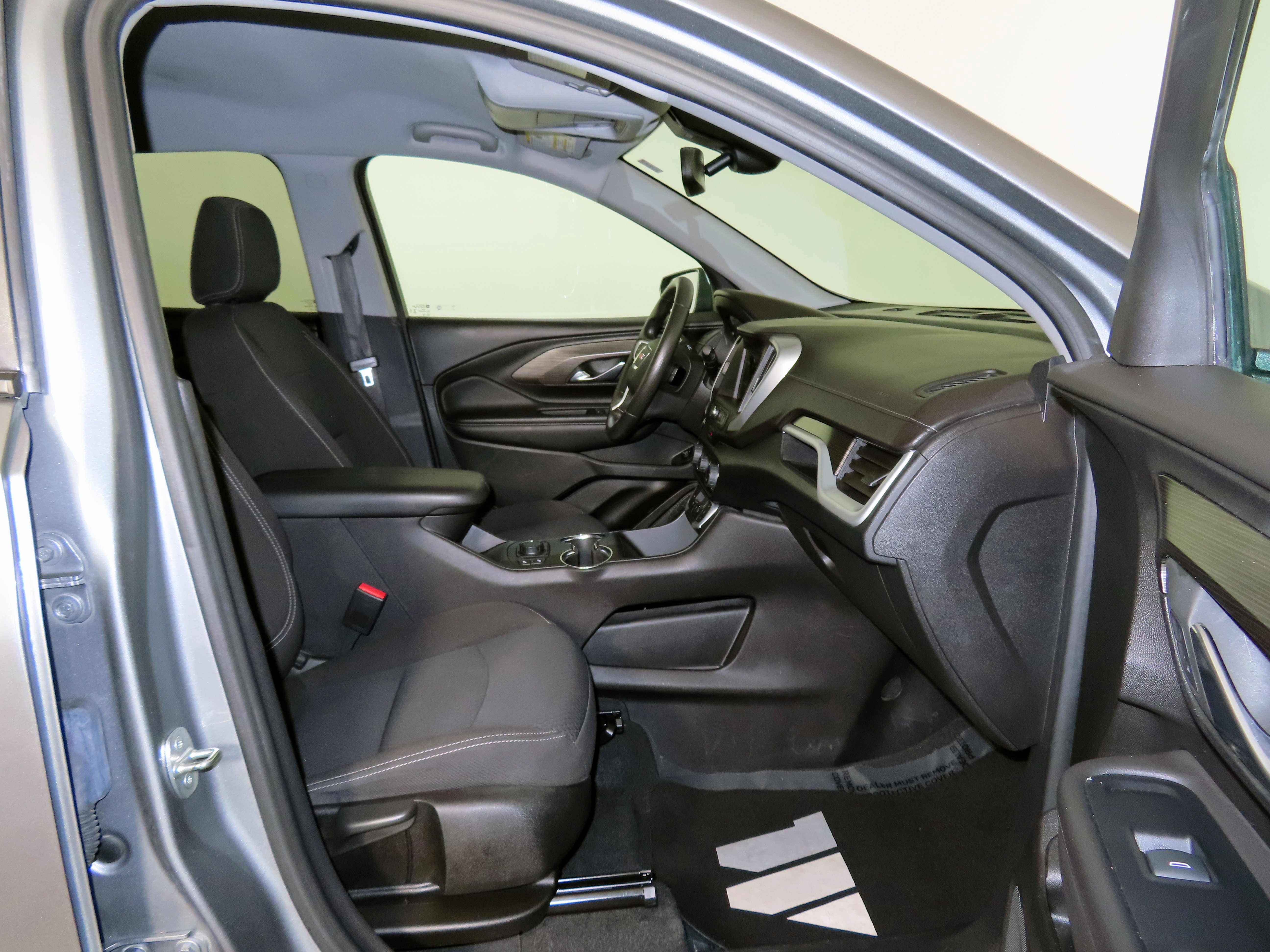 Used 2023 GMC Terrain SLE w/ Driver Convenience Package image 30