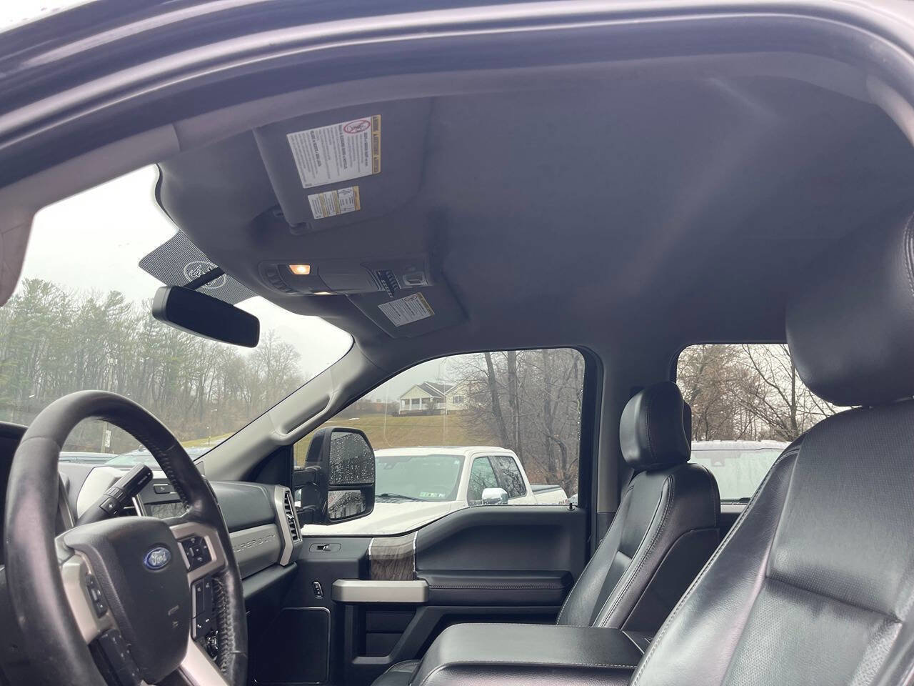 Used 2017 Ford F250 Lariat w/ Lariat Value Package image 27