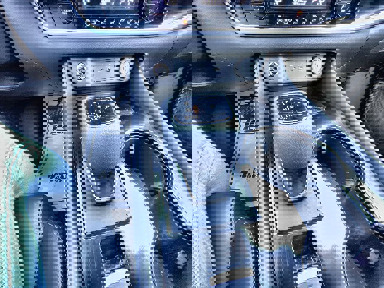 Used 2023 Nissan Rogue SL image 15