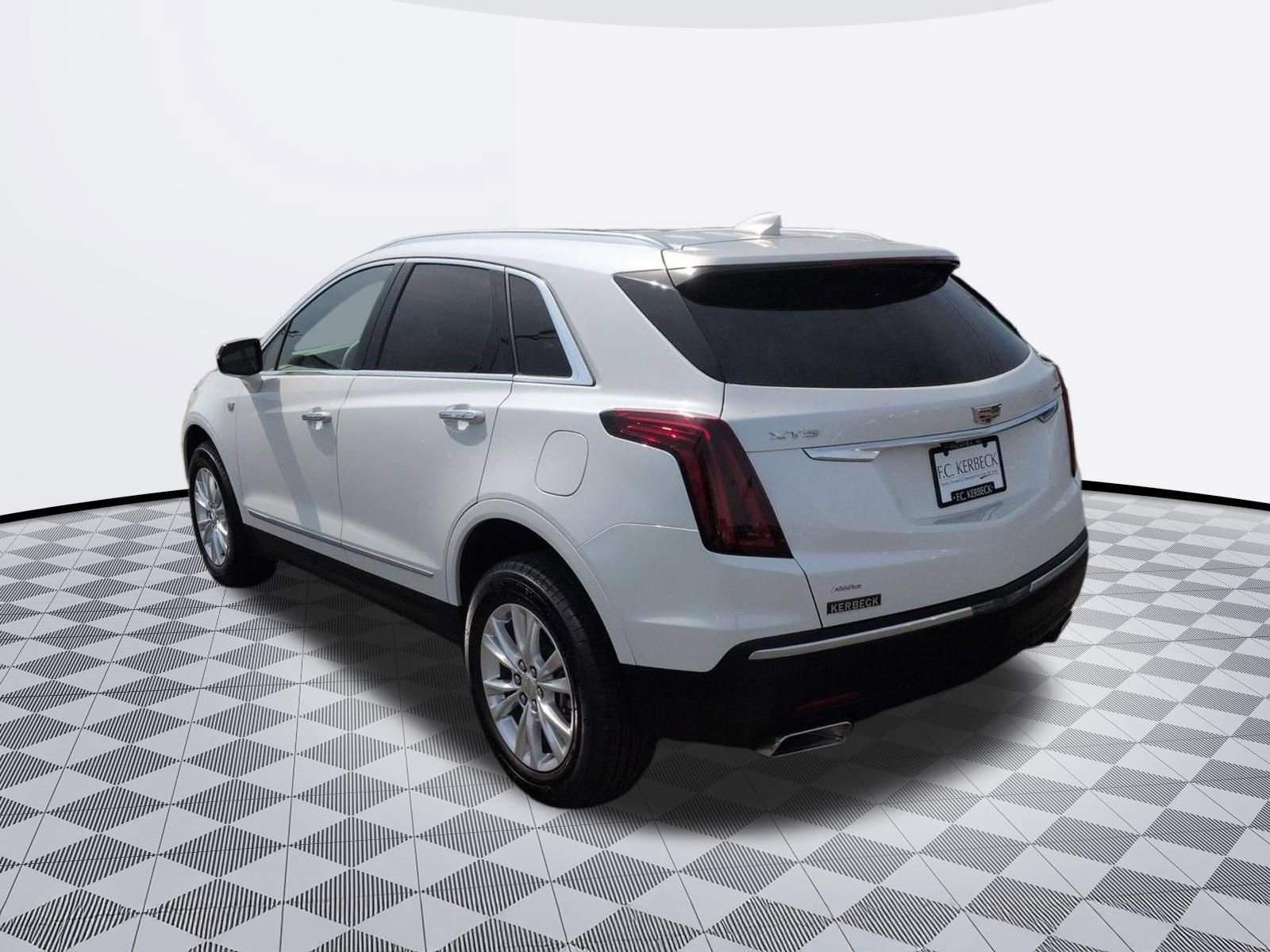 Certified 2025 Cadillac XT5 Luxury image 6